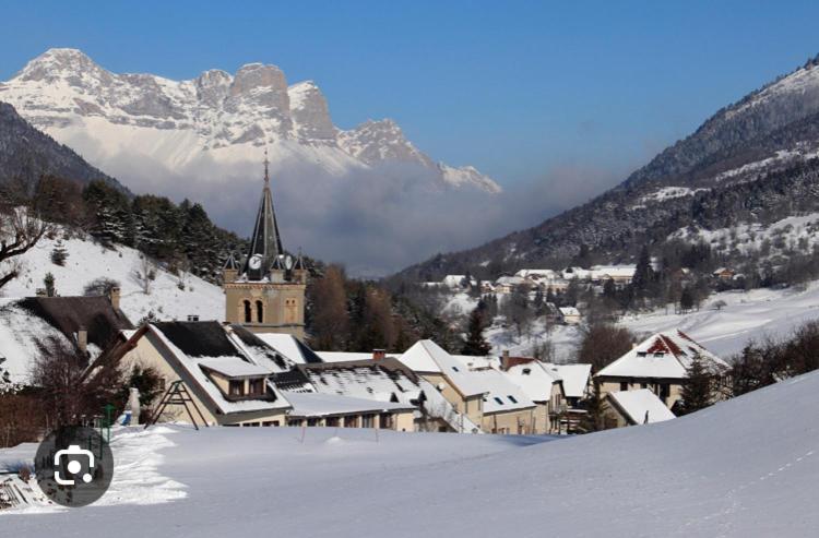 Petit Studio Mansarde 18 M2 Avec Navette Gratuit Aux Pistes De Ski Gresse-en-Vercors Eksteriør billede